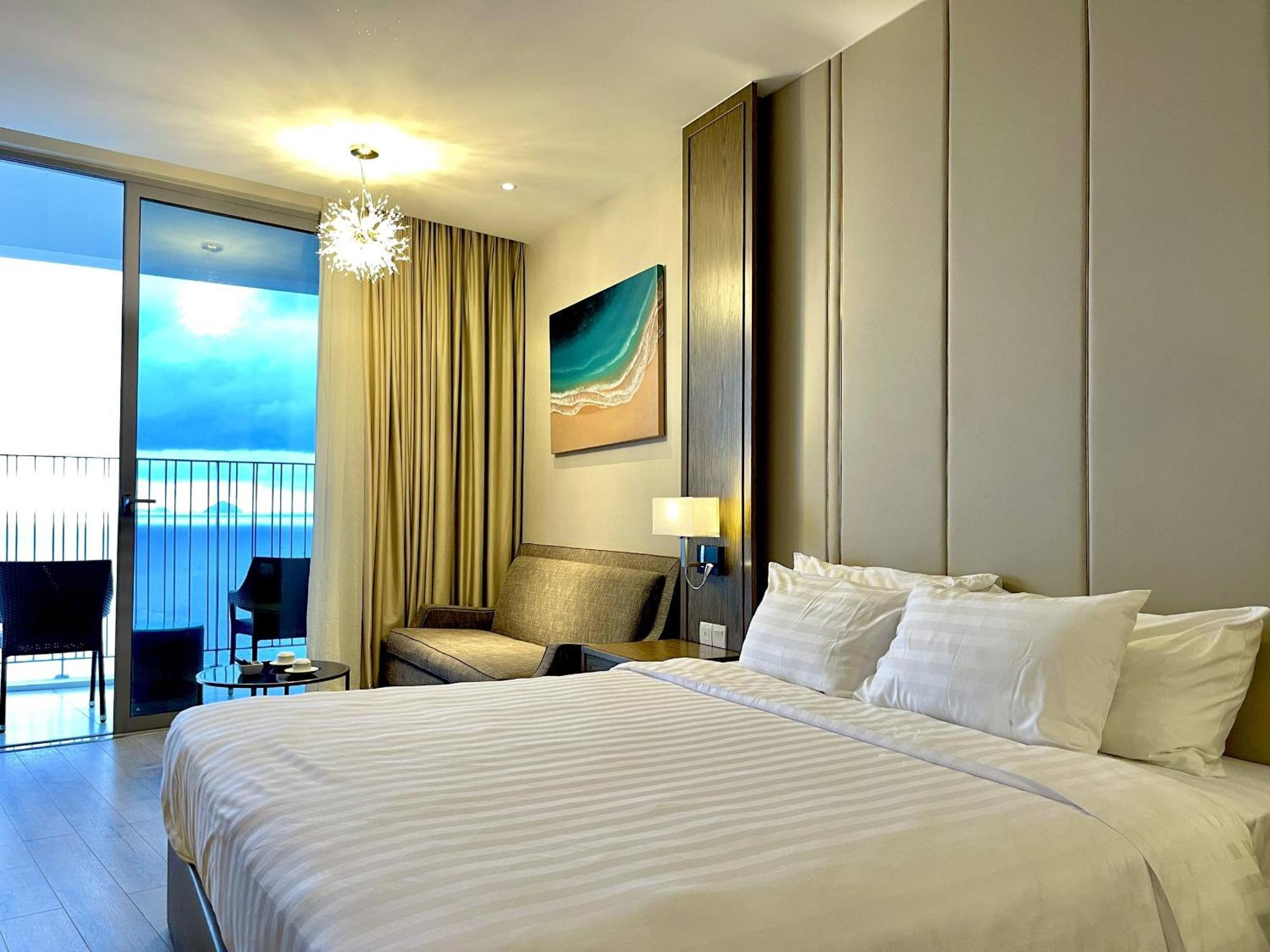 Luxury Seaview Panorama Nha Trang By Luna Exterior photo