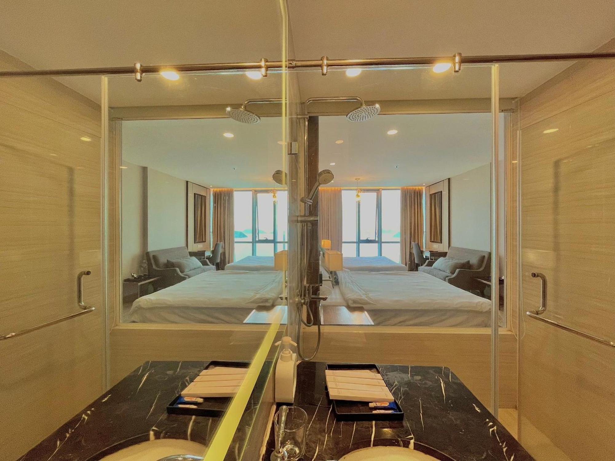 Luxury Seaview Panorama Nha Trang By Luna Exterior photo